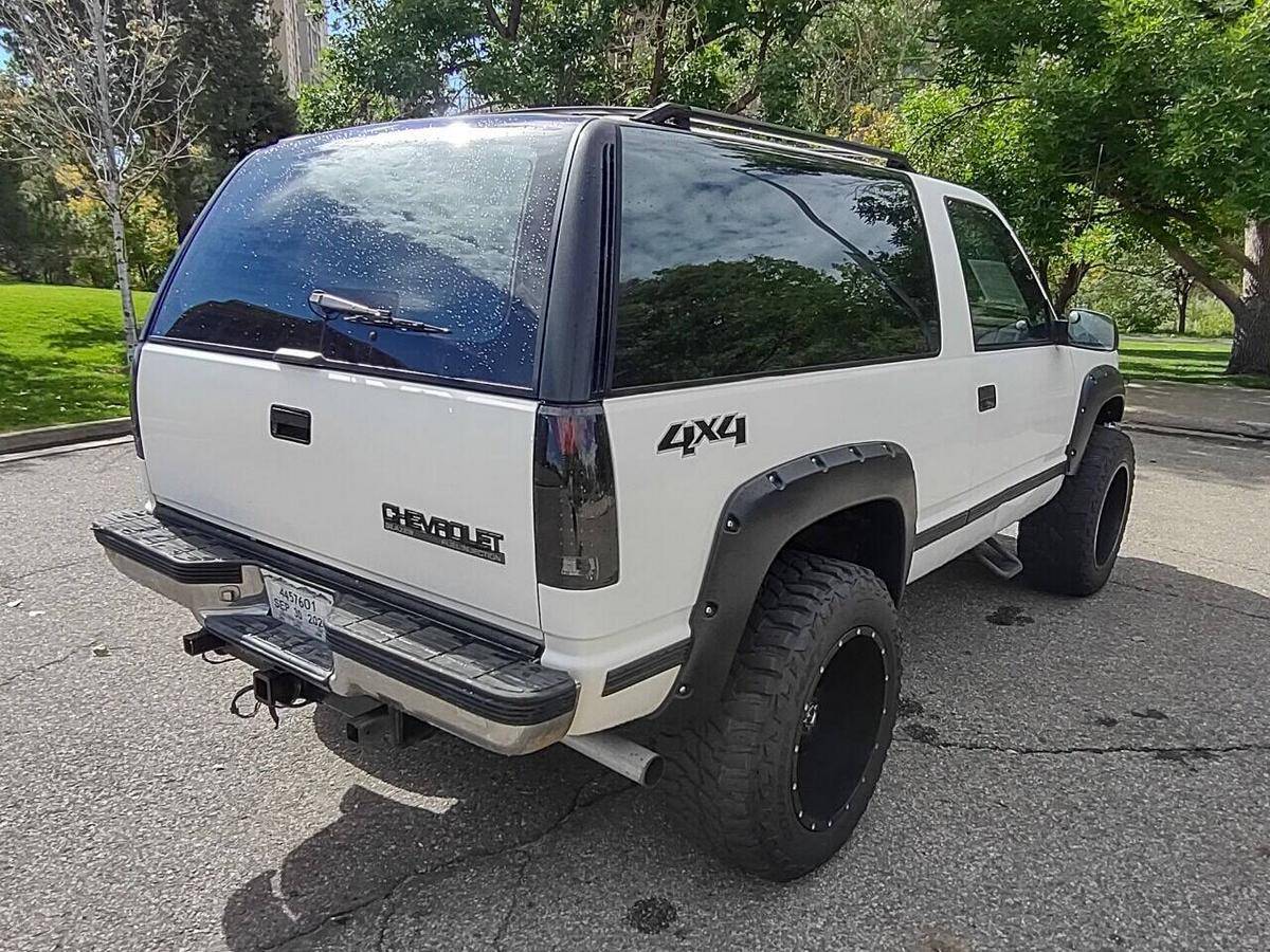 Chevrolet-Blazer-1993-white-2-4