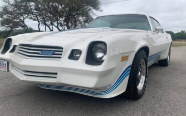 Chevrolet-Camaro-1980-white-140013-1