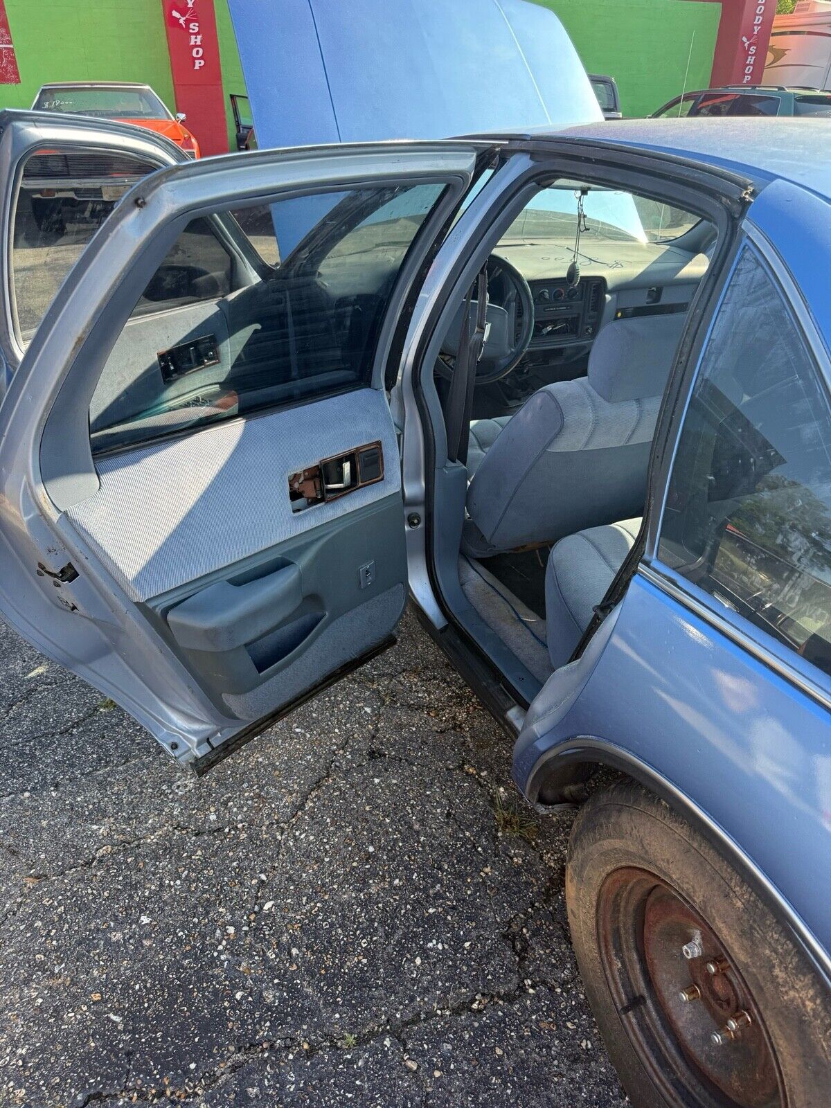 Chevrolet-Caprice-1994-11