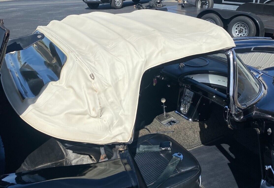 Chevrolet-Corvette-1961-21
