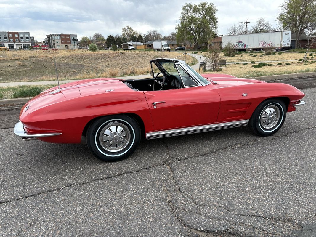 Chevrolet-Corvette-1964-38