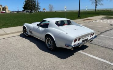 Chevrolet-Corvette-1972-white-2