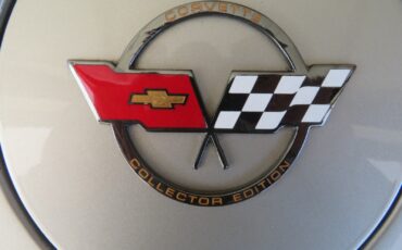 Chevrolet-Corvette-1982-4