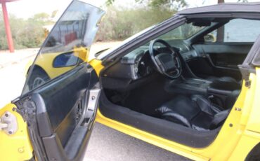 Chevrolet-Corvette-convertible-1991-yellow-225308-4