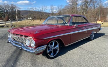 Chevrolet-Impala-1961