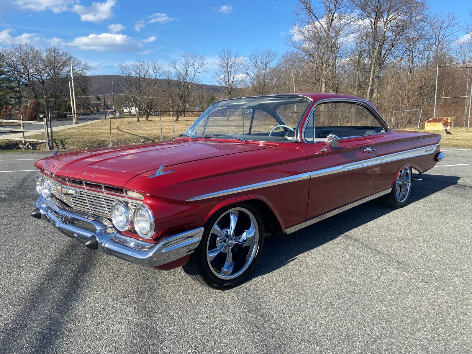 Chevrolet-Impala-1961