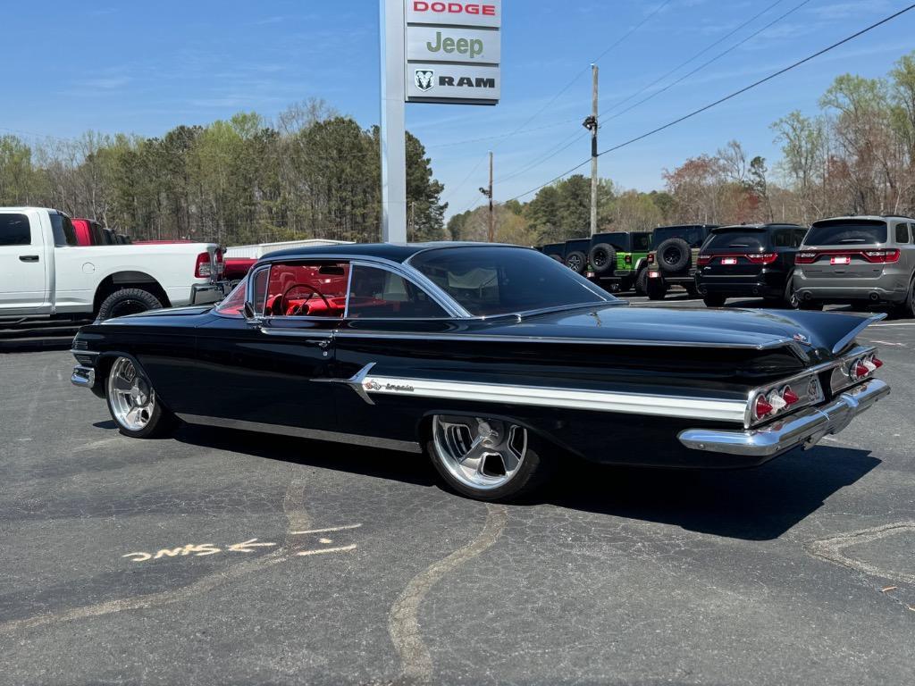Chevrolet-Impala-Resto-mod-fuel-injected-1960-3