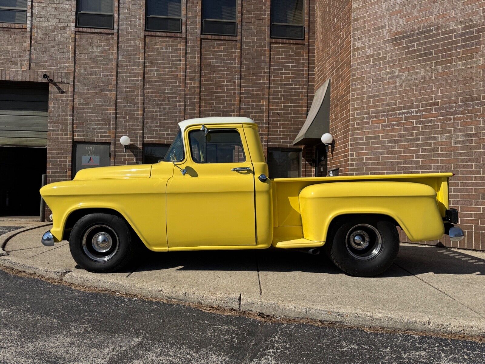 Chevrolet-Other-Pickups-1956-2
