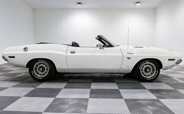 Dodge-Challenger-1970-white-1080-3