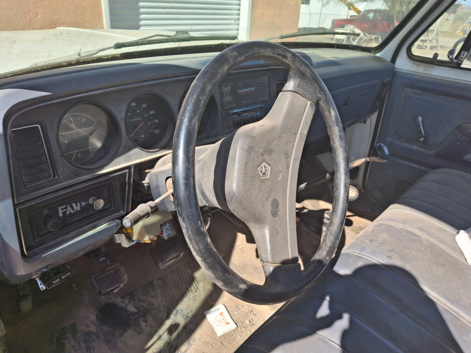 Dodge-Ram-2500-1989-11
