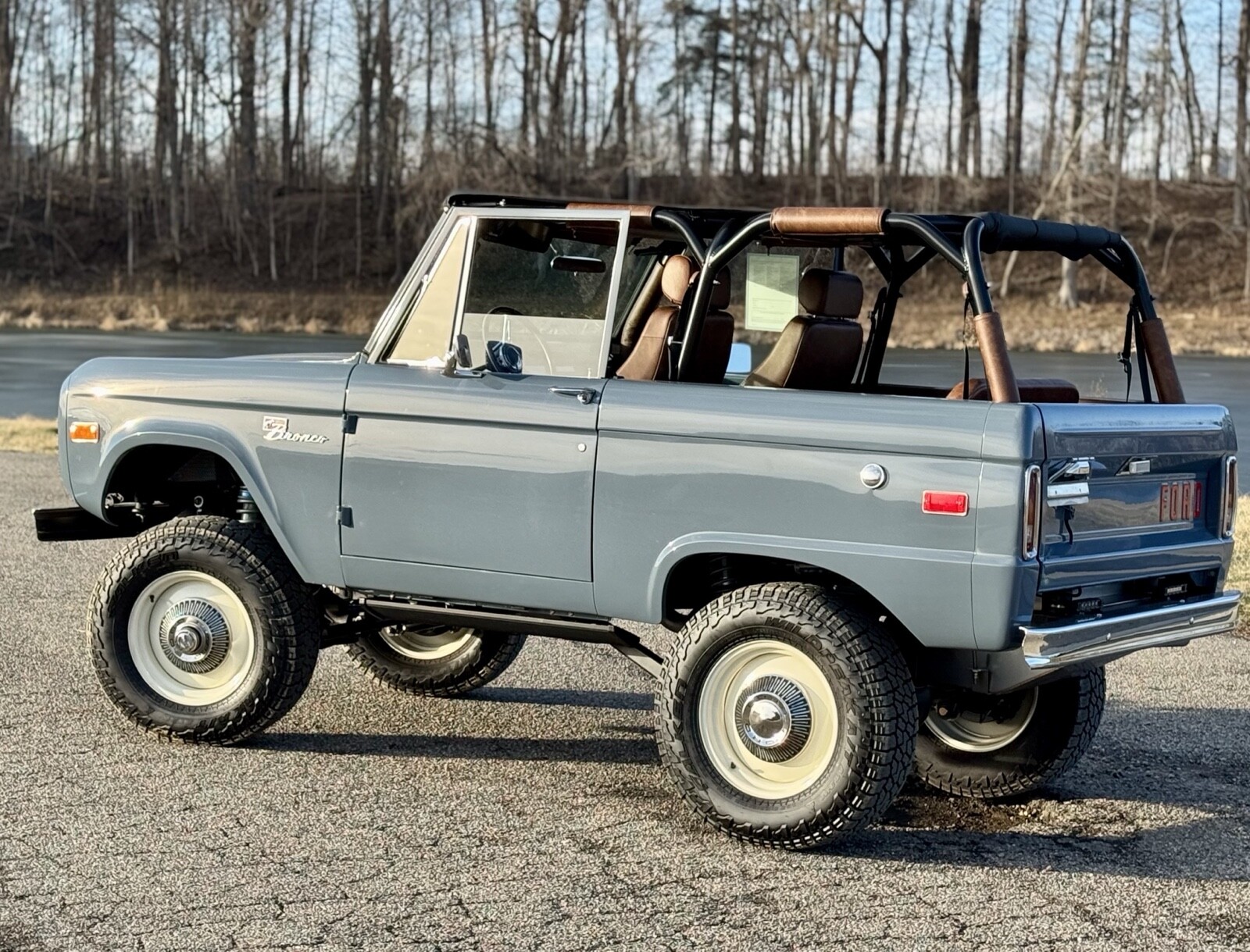Ford-Bronco-1966-10