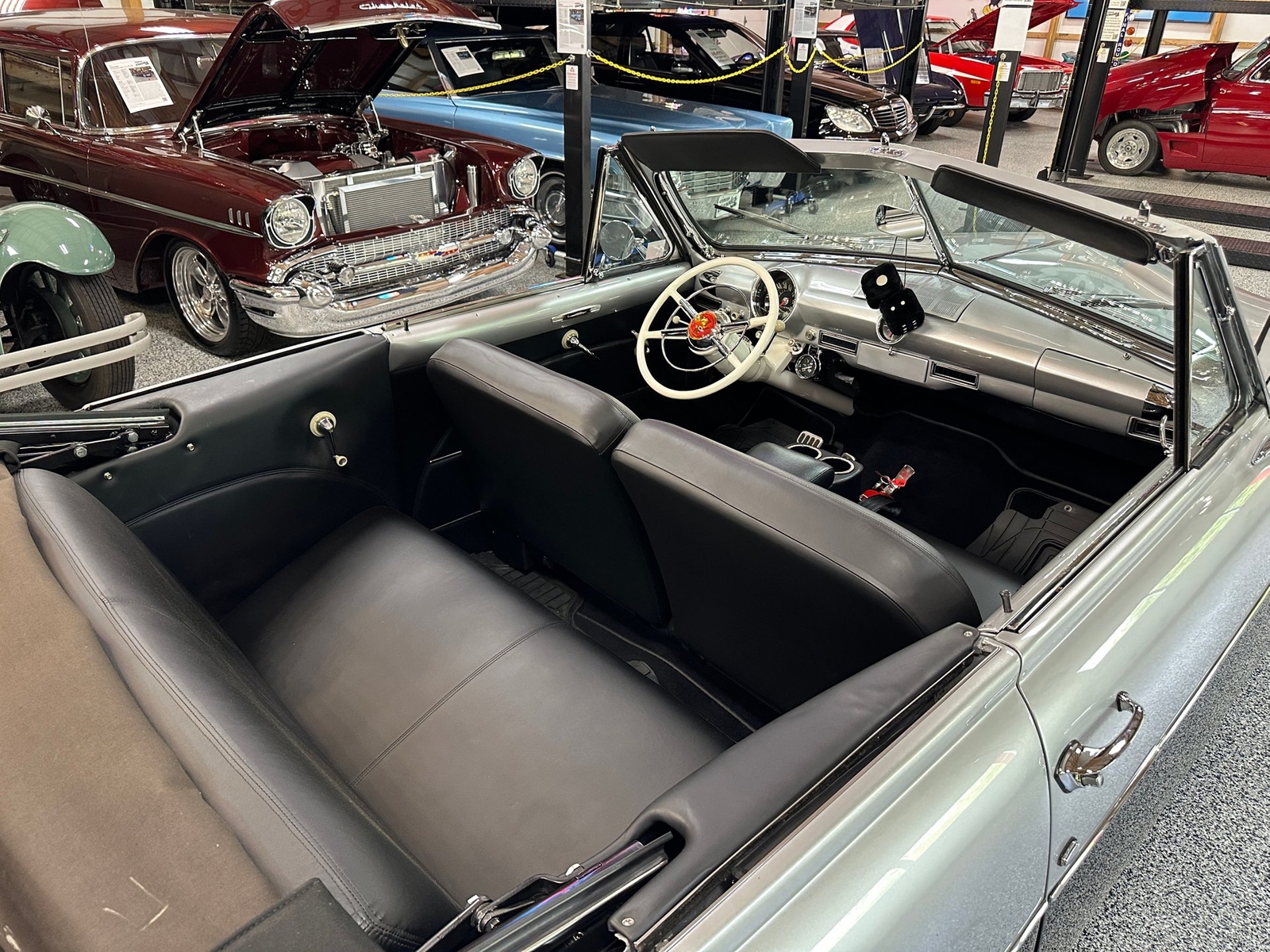 Ford-Crestliner-1950-6