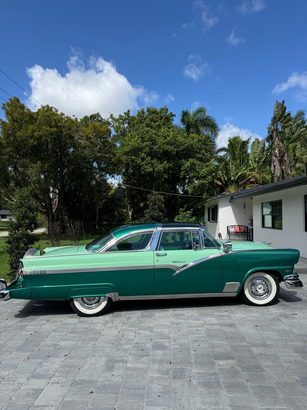 Ford-Crown-Victoria-1956-6