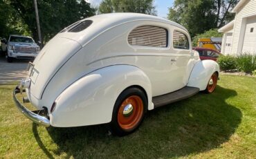 Ford-Deluxe-1939-11