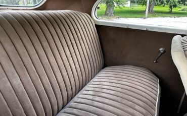 Ford-Deluxe-1939-37