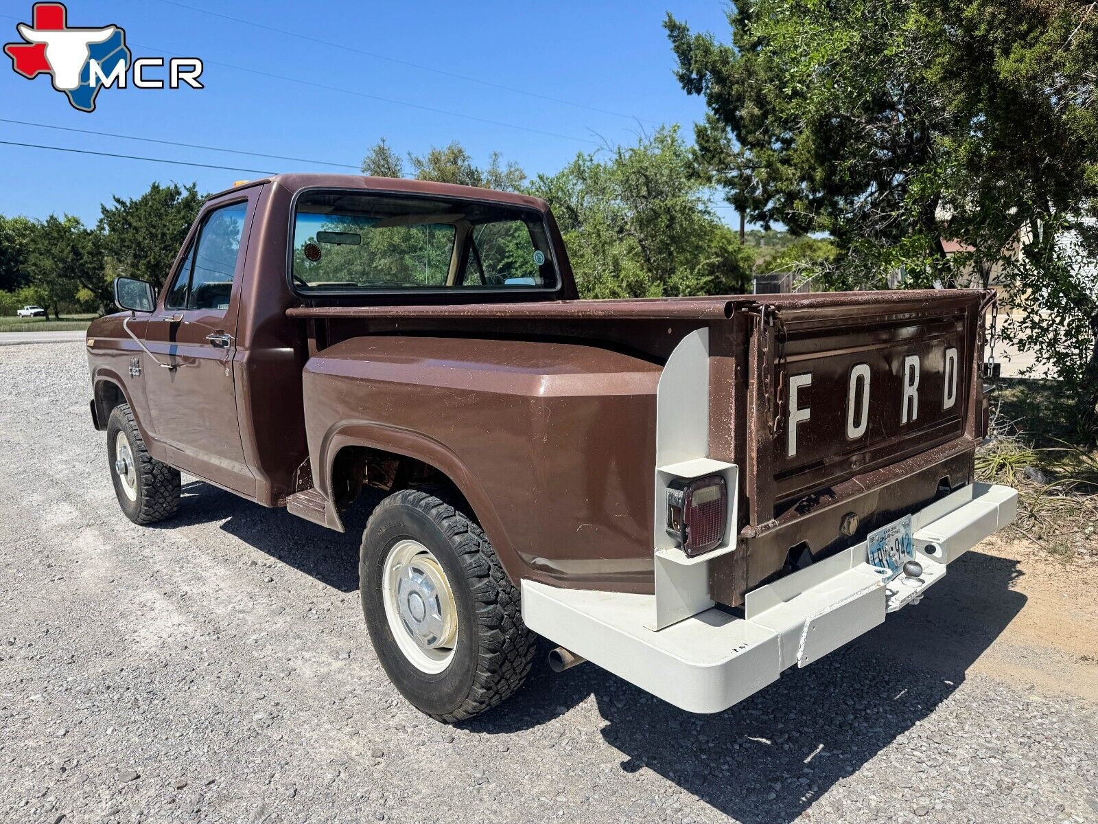 Ford-F-150-1983-4