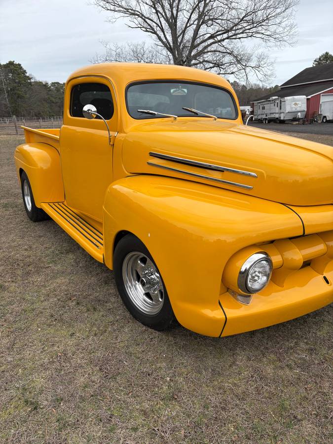 Ford-F1-1952-yellow-4