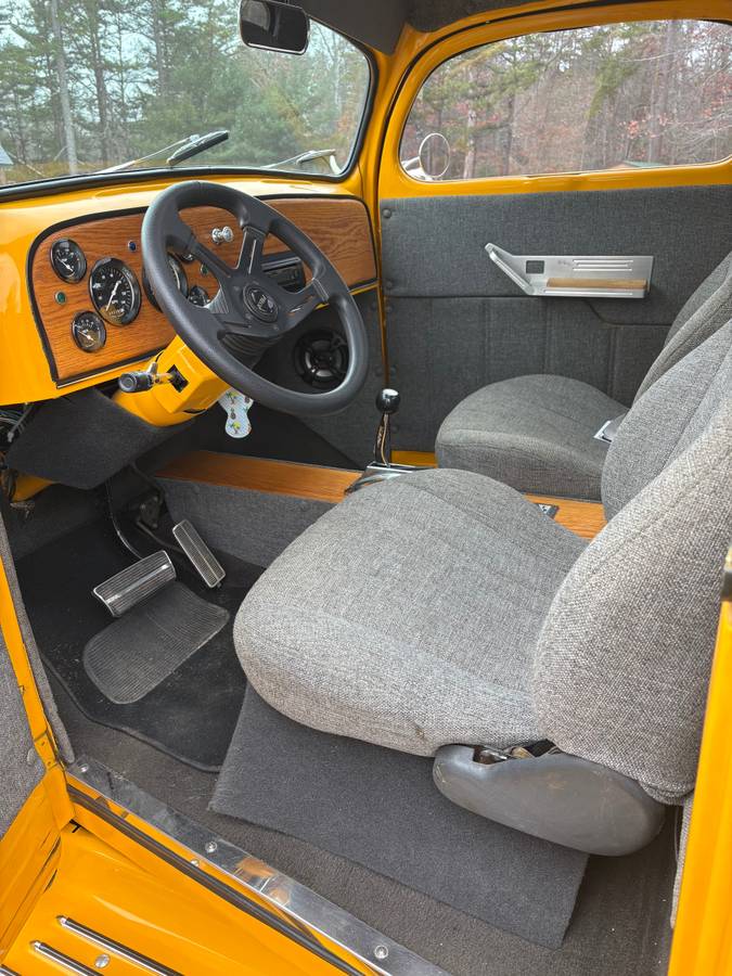 Ford-F1-1952-yellow