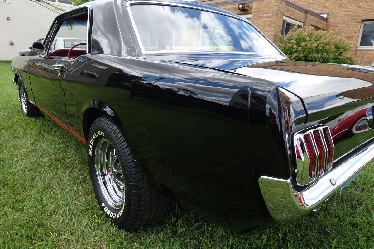 Ford-Mustang-1965-9