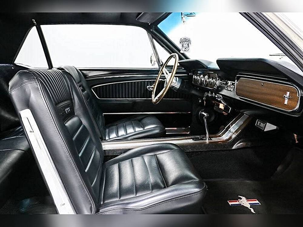 Ford-Mustang-1965-white-12797-9