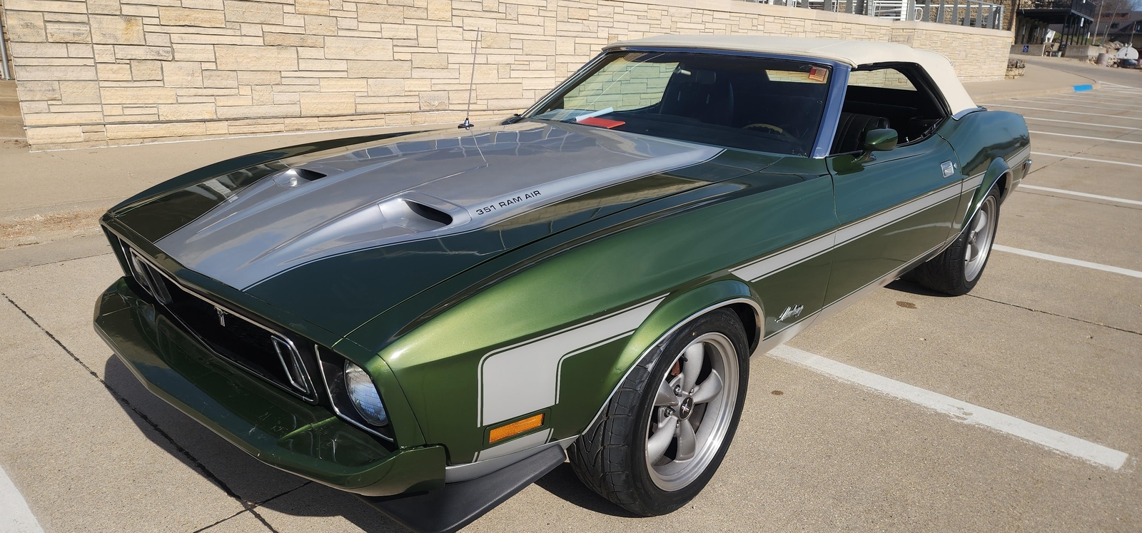 Ford-Mustang-1973-6