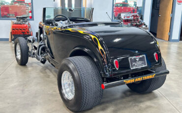 Ford-Roadster-1932-4