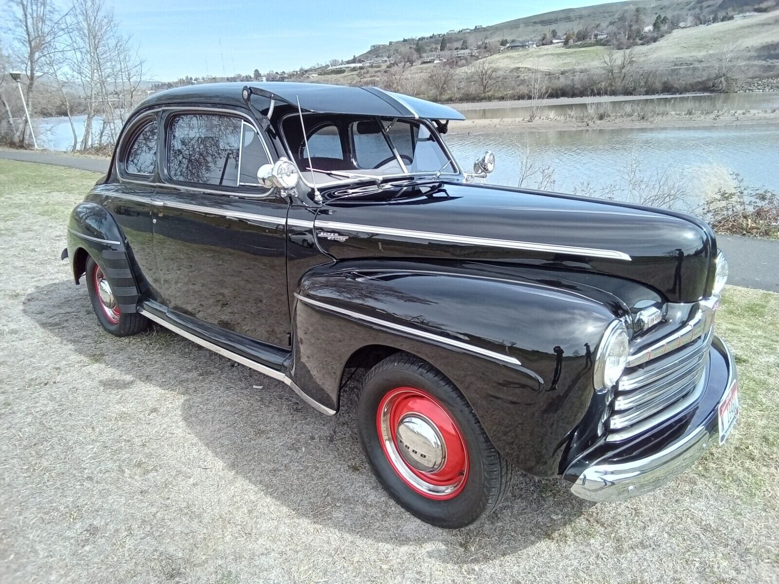 Ford-Super-Deluxe-1946