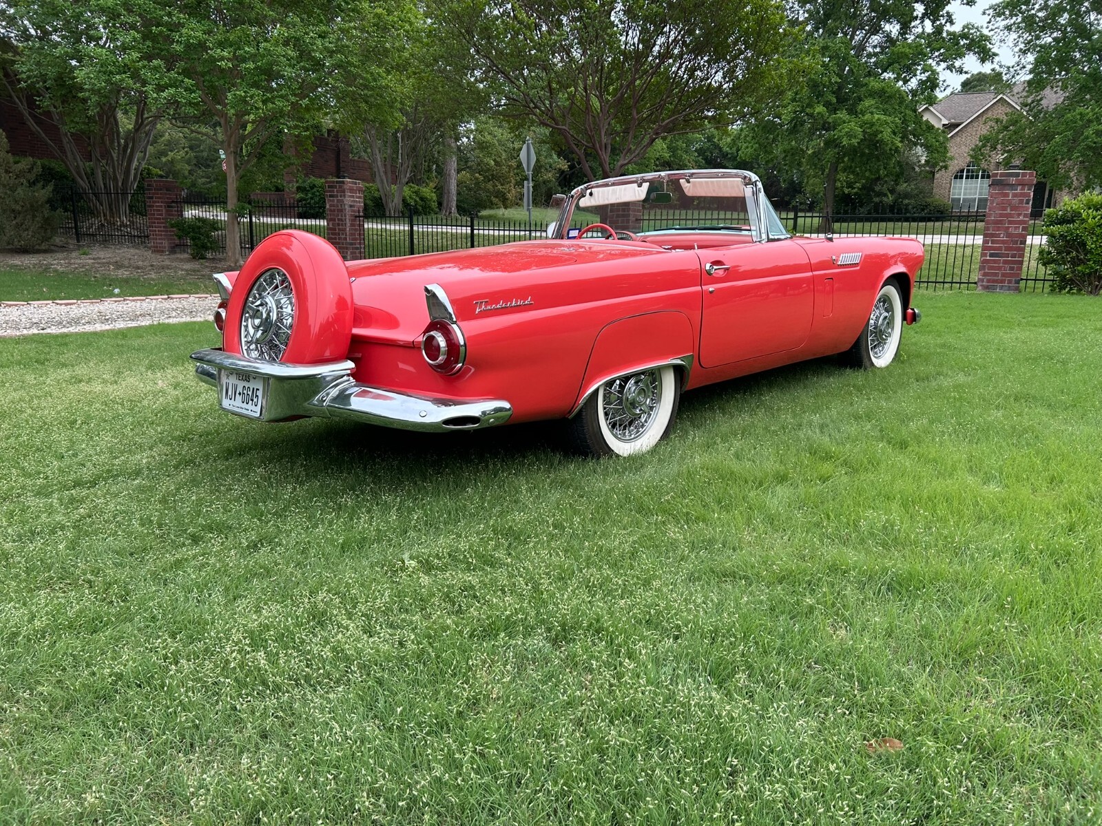 Ford-Thunderbird-1956-2