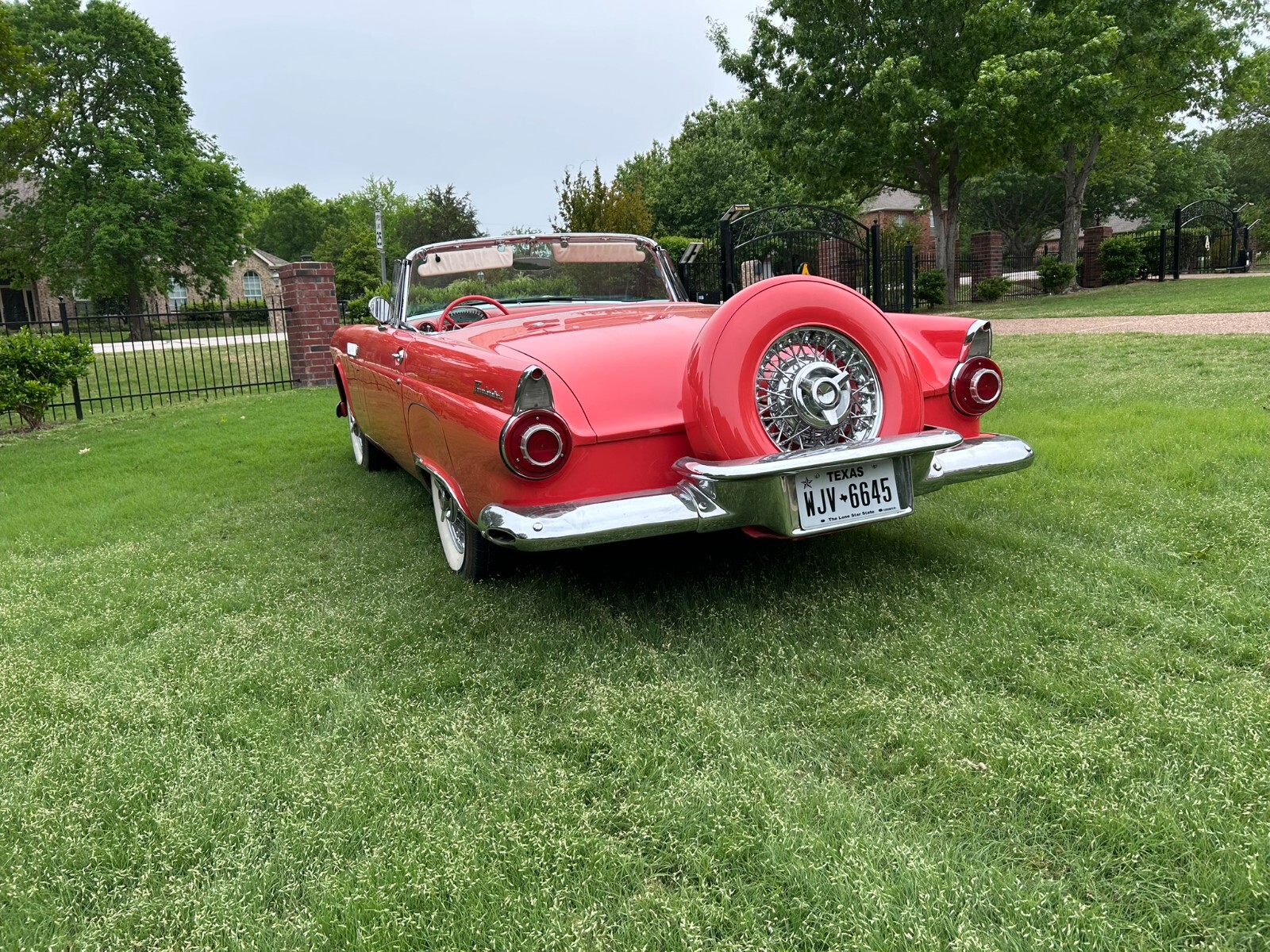 Ford-Thunderbird-1956-4
