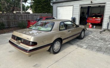 Ford-Thunderbird-1987-5