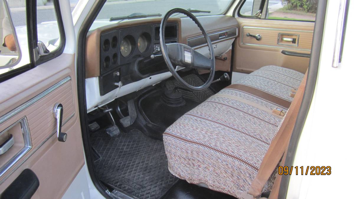 Gmc-Sierra-1979-white-215652-6
