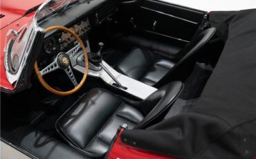 Jaguar-E-Type-1961-16
