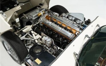 Jaguar-E-Type-1963-21