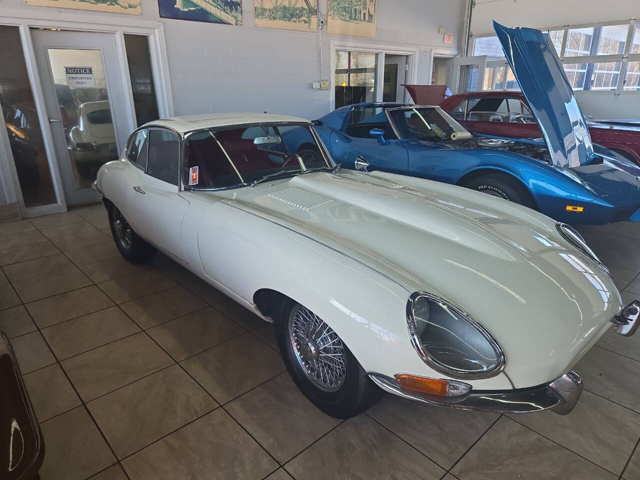Jaguar-E-Type-1964-1