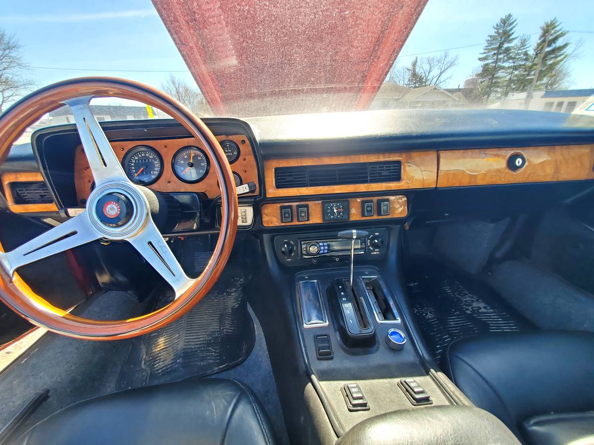 Jaguar-Xj-s-1976-red-33796-5