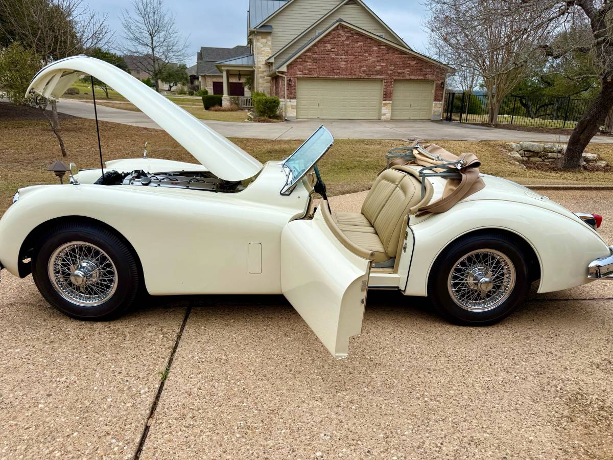 Jaguar-Xk140-1956-white-12070-10