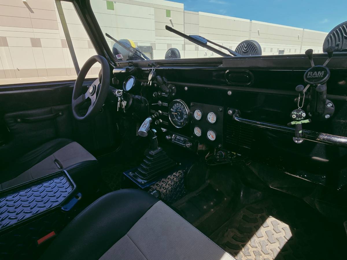 Jeep-Cj7-1978-black-80467-11