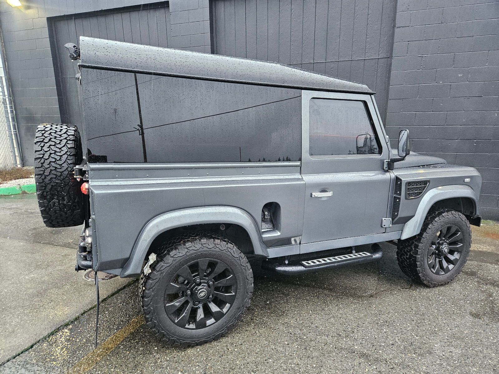 Land-Rover-Defender-1989-8
