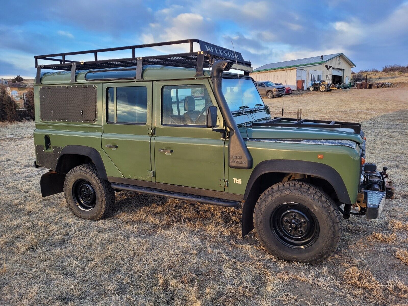 Land-Rover-Defender-1994-4