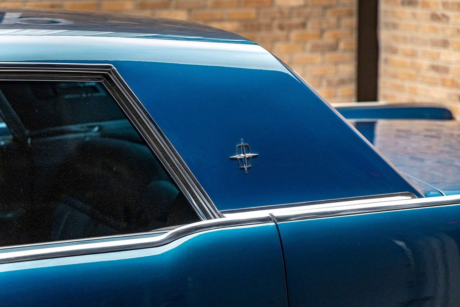 Lincoln-Continental-1965-20
