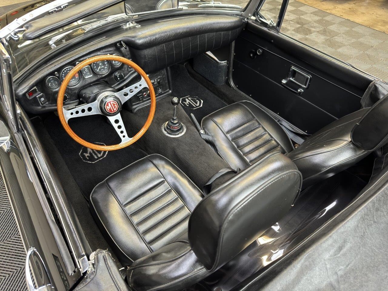 MG-MGB-1969-12