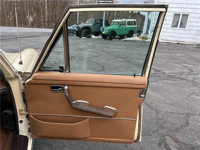 Mercedes-Benz-280-SEL-4.5-1973-26