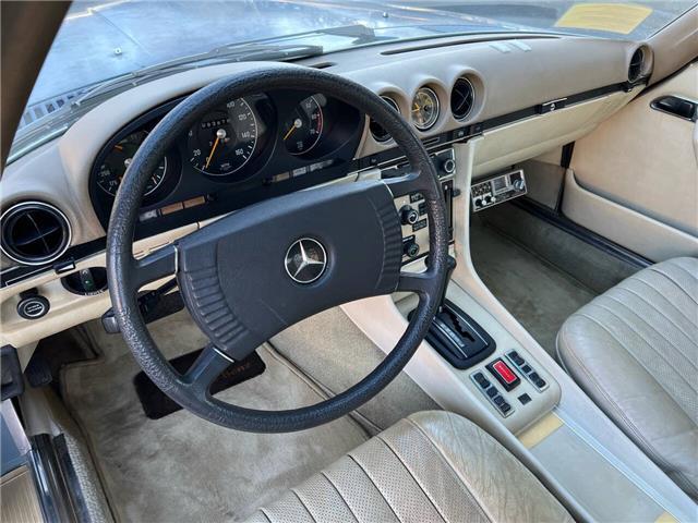 Mercedes-Benz-400-Series-1973-17