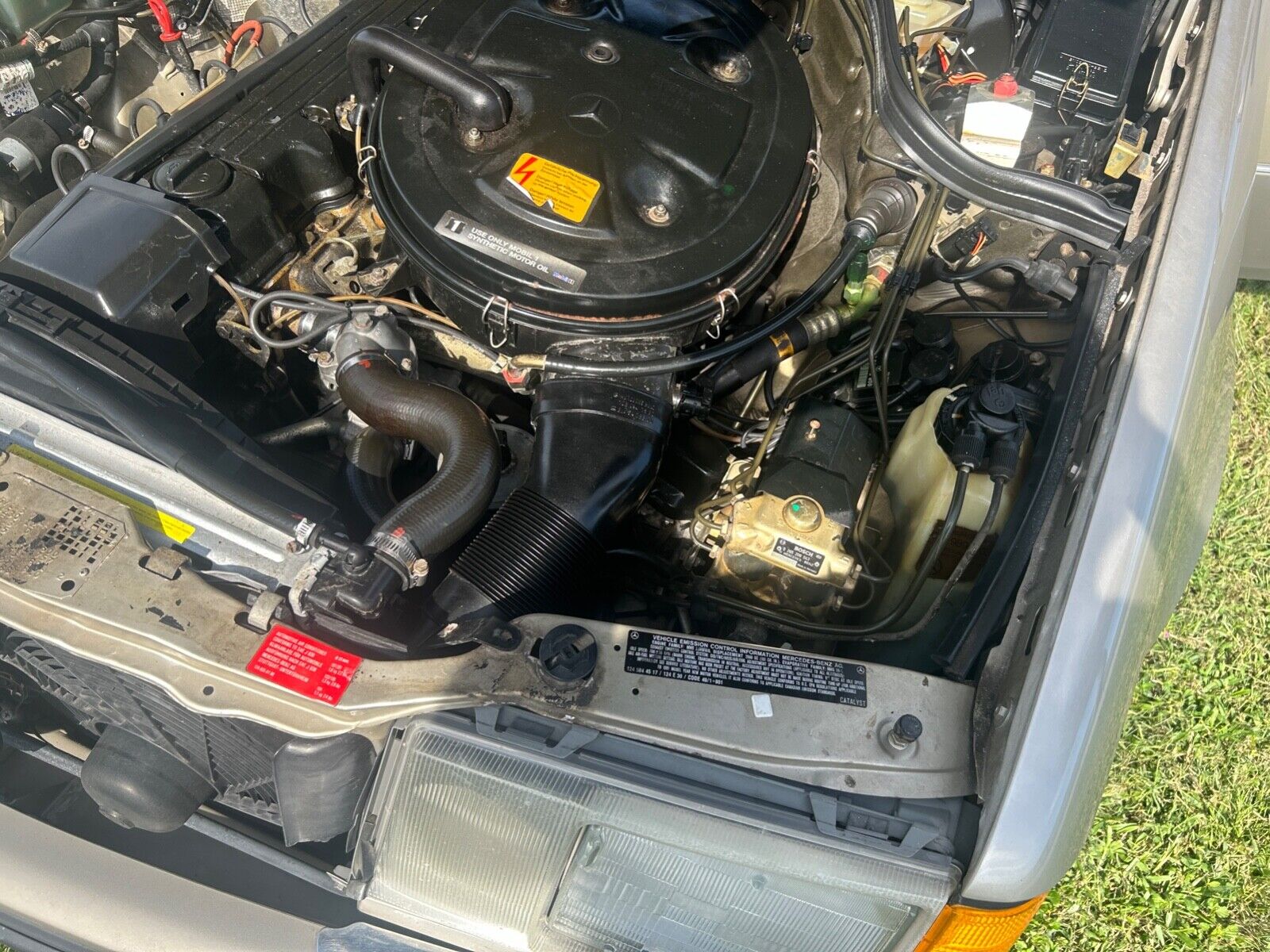 Mercedes-Benz-E-Class-1991-19