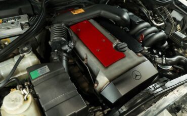 Mercedes-Benz-E-Class-1995-37