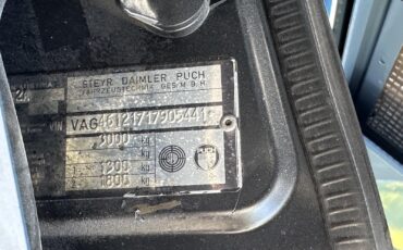 Mercedes-Benz-G-Class-1990-35