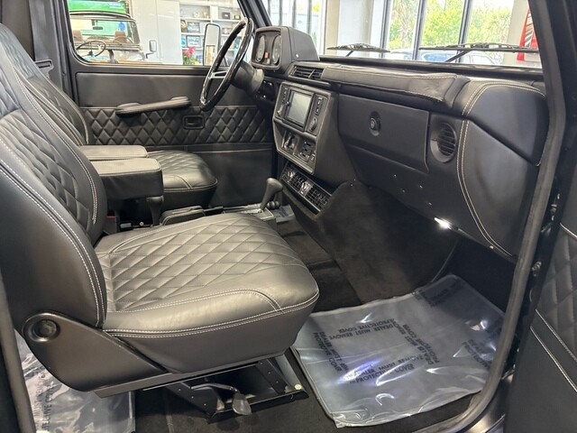 Mercedes-Benz-G-Class-1991-17