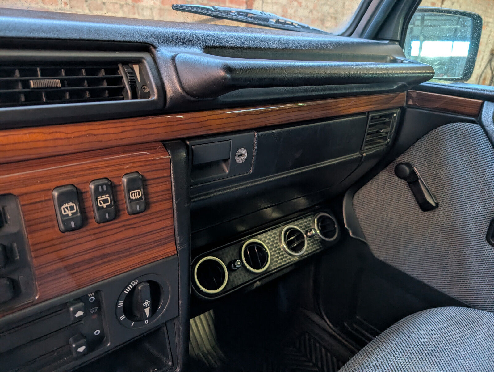 Mercedes-Benz-G-Class-1992-20