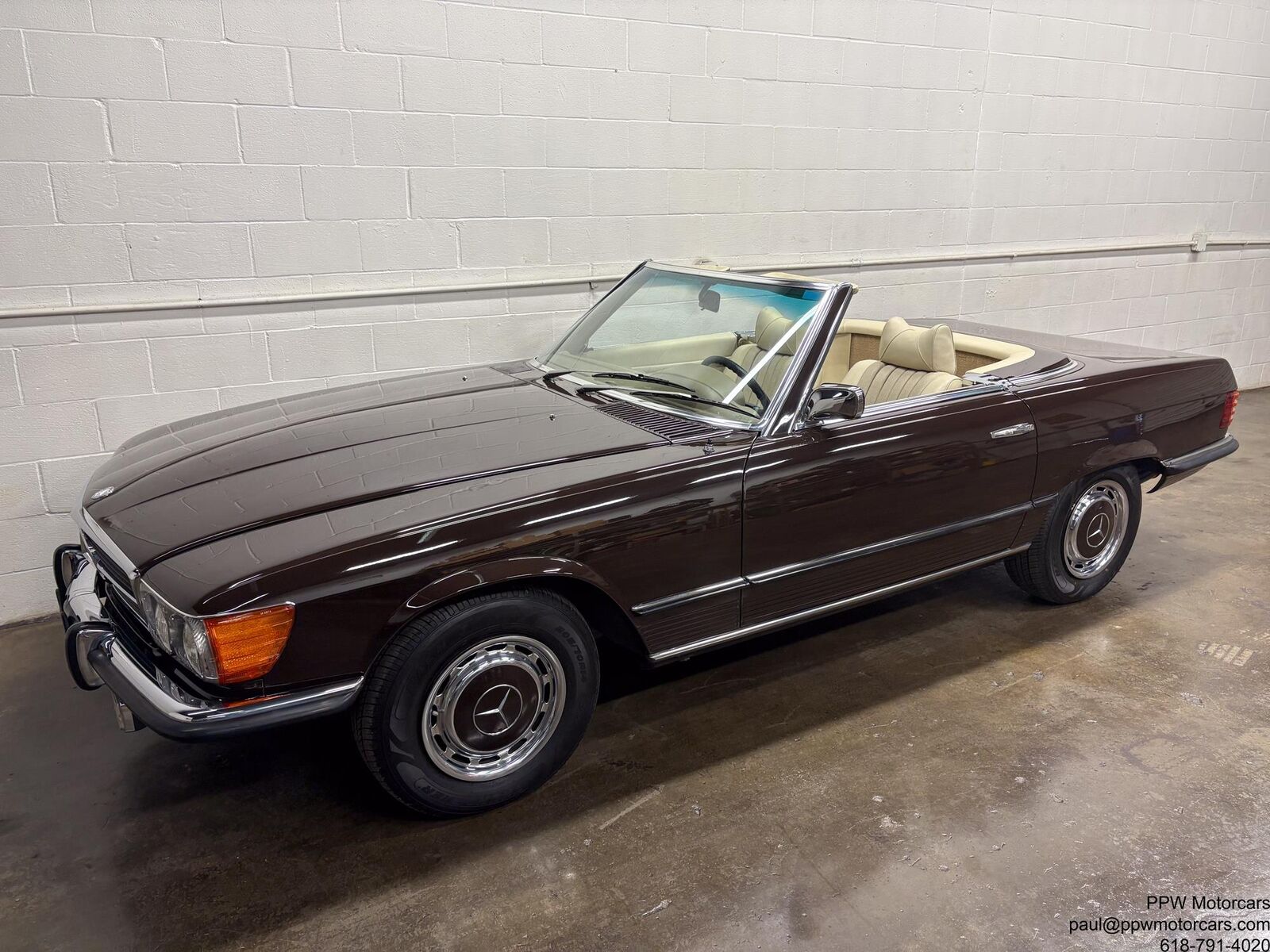 Mercedes-Benz-SL-Class-1973-4