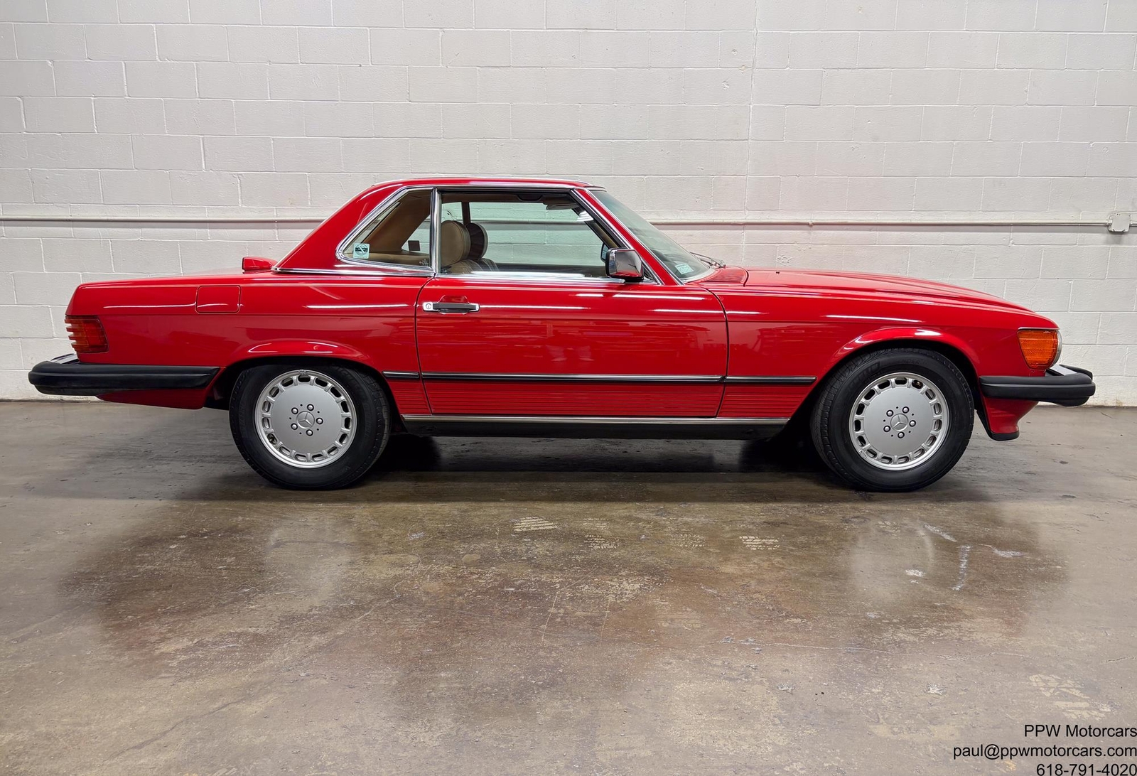 Mercedes-Benz-SL-Class-1987-34